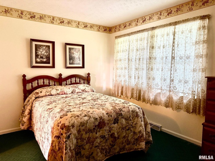 18 Chick Street, Metropolis, Illinois 62960, 4 Bedrooms Bedrooms, 0 ,4 BathroomsBathrooms,Residential,For Sale,Chick,0,RMAEB460271