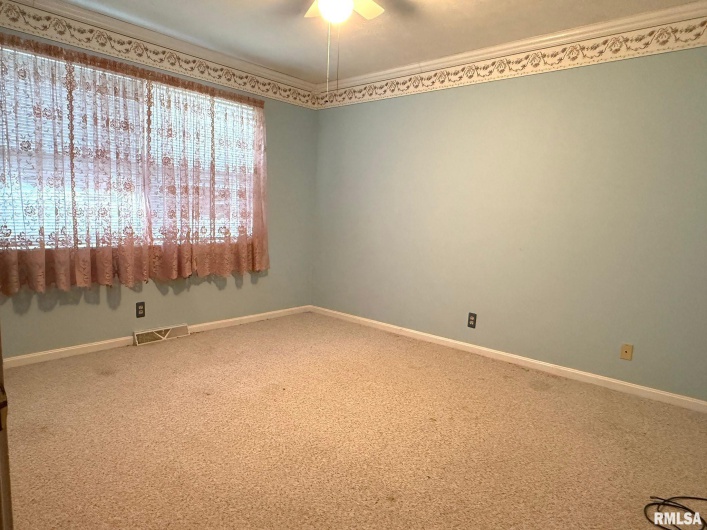 18 Chick Street, Metropolis, Illinois 62960, 4 Bedrooms Bedrooms, 0 ,4 BathroomsBathrooms,Residential,For Sale,Chick,0,RMAEB460271