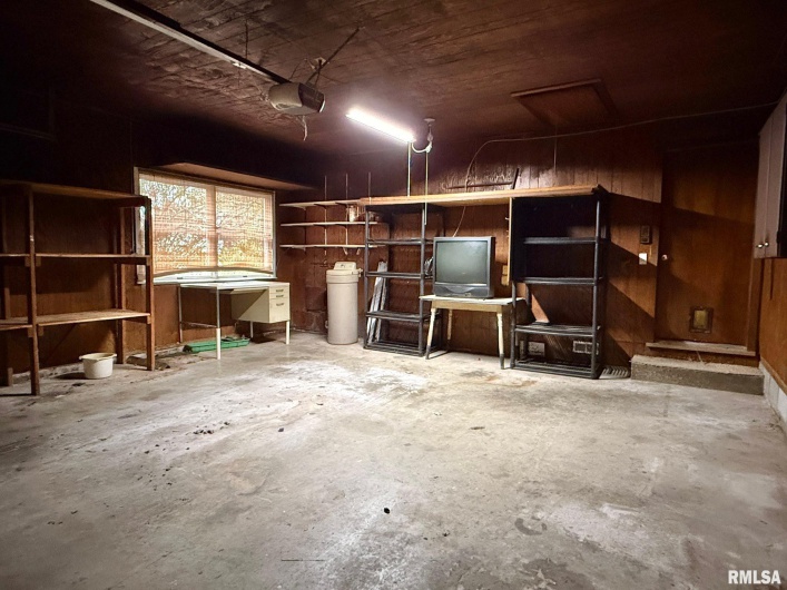 18 Chick Street, Metropolis, Illinois 62960, 4 Bedrooms Bedrooms, 0 ,4 BathroomsBathrooms,Residential,For Sale,Chick,0,RMAEB460271