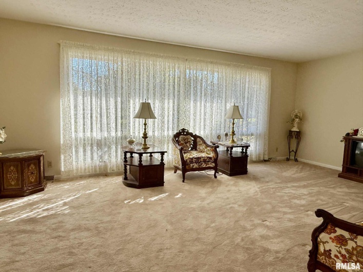 18 Chick Street, Metropolis, Illinois 62960, 4 Bedrooms Bedrooms, 0 ,4 BathroomsBathrooms,Residential,For Sale,Chick,0,RMAEB460271