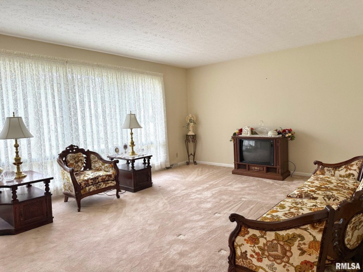 18 Chick Street, Metropolis, Illinois 62960, 4 Bedrooms Bedrooms, 0 ,4 BathroomsBathrooms,Residential,For Sale,Chick,0,RMAEB460271