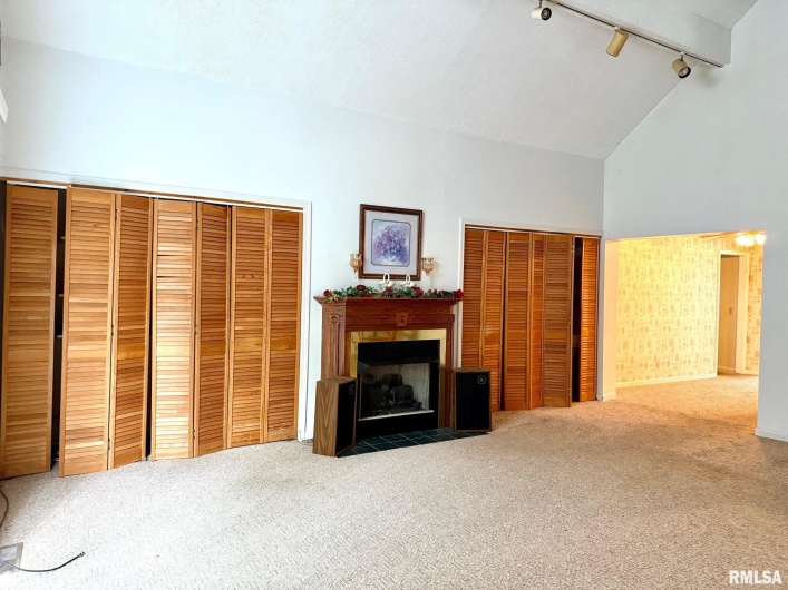 18 Chick Street, Metropolis, Illinois 62960, 4 Bedrooms Bedrooms, 0 ,4 BathroomsBathrooms,Residential,For Sale,Chick,0,RMAEB460271