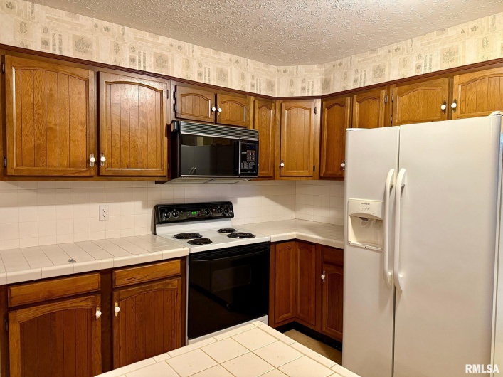 18 Chick Street, Metropolis, Illinois 62960, 4 Bedrooms Bedrooms, 0 ,4 BathroomsBathrooms,Residential,For Sale,Chick,0,RMAEB460271