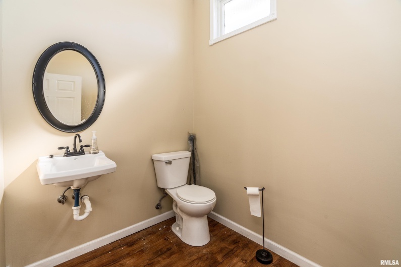 201 COURT Street, Marion, Illinois 62959, 0 , 0 ,0,Commercial Sale,For Sale,COURT,0,RMAEB460276