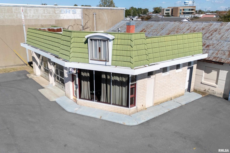 201 COURT Street, Marion, Illinois 62959, 0 , 0 ,0,Commercial Sale,For Sale,COURT,0,RMAEB460276