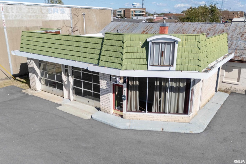 201 COURT Street, Marion, Illinois 62959, 0 , 0 ,0,Commercial Sale,For Sale,COURT,0,RMAEB460276