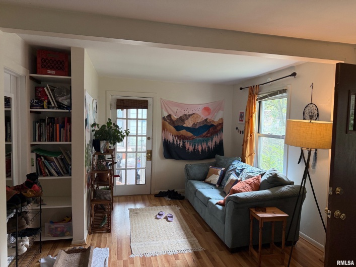 1010 Walkup Avenue, Carbondale, Illinois 62901, 2 Bedrooms Bedrooms, 0 ,1 BathroomBathrooms,Residential,For Sale,Walkup,0,RMAEB460278