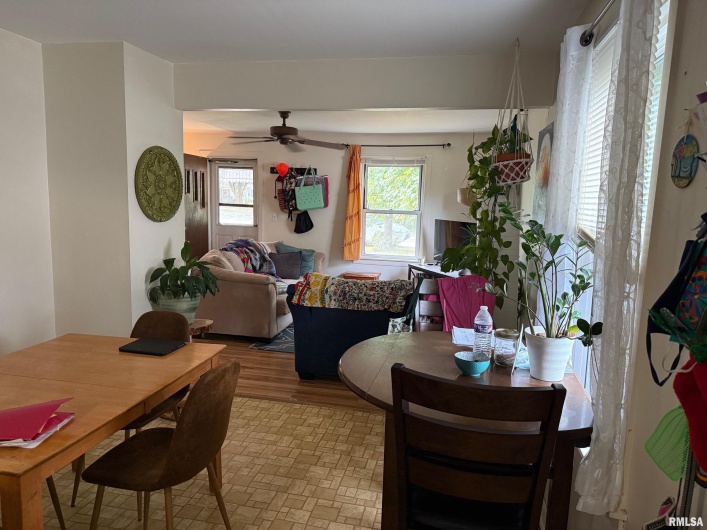 1010 Walkup Avenue, Carbondale, Illinois 62901, 2 Bedrooms Bedrooms, 0 ,1 BathroomBathrooms,Residential,For Sale,Walkup,0,RMAEB460278