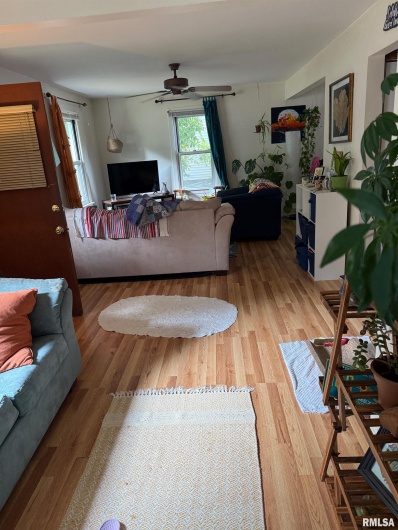 1010 Walkup Avenue, Carbondale, Illinois 62901, 2 Bedrooms Bedrooms, 0 ,1 BathroomBathrooms,Residential,For Sale,Walkup,0,RMAEB460278