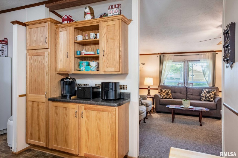 107 GEORGE Street, Hurst, Illinois 62949, 4 Bedrooms Bedrooms, 0 ,2 BathroomsBathrooms,Residential,For Sale,GEORGE,0,RMAQC4268771