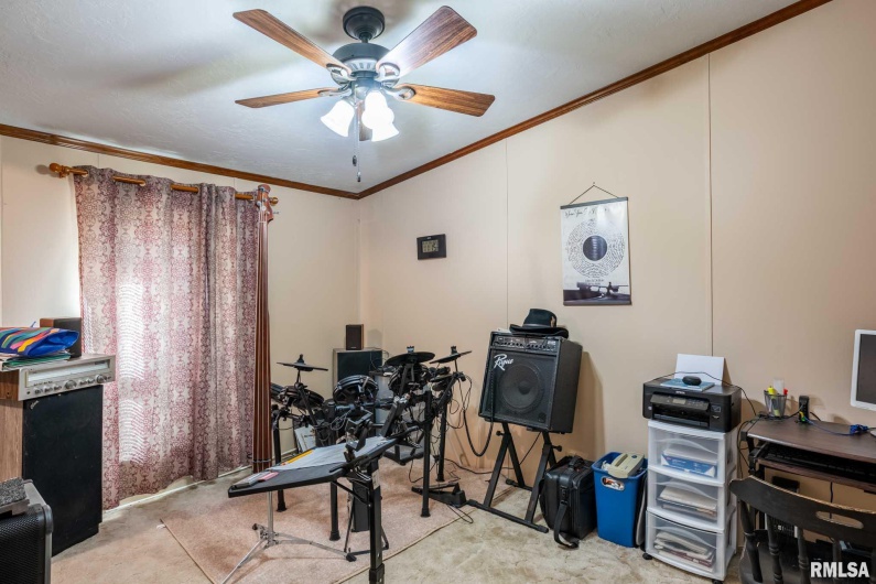 107 GEORGE Street, Hurst, Illinois 62949, 4 Bedrooms Bedrooms, 0 ,2 BathroomsBathrooms,Residential,For Sale,GEORGE,0,RMAQC4268771