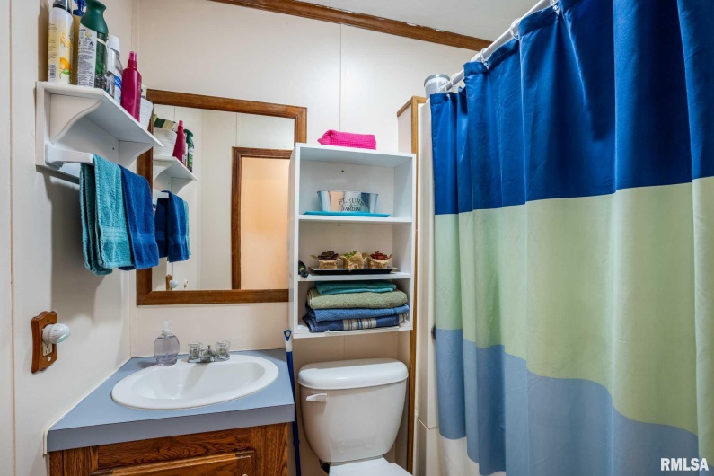 107 GEORGE Street, Hurst, Illinois 62949, 4 Bedrooms Bedrooms, 0 ,2 BathroomsBathrooms,Residential,For Sale,GEORGE,0,RMAQC4268771