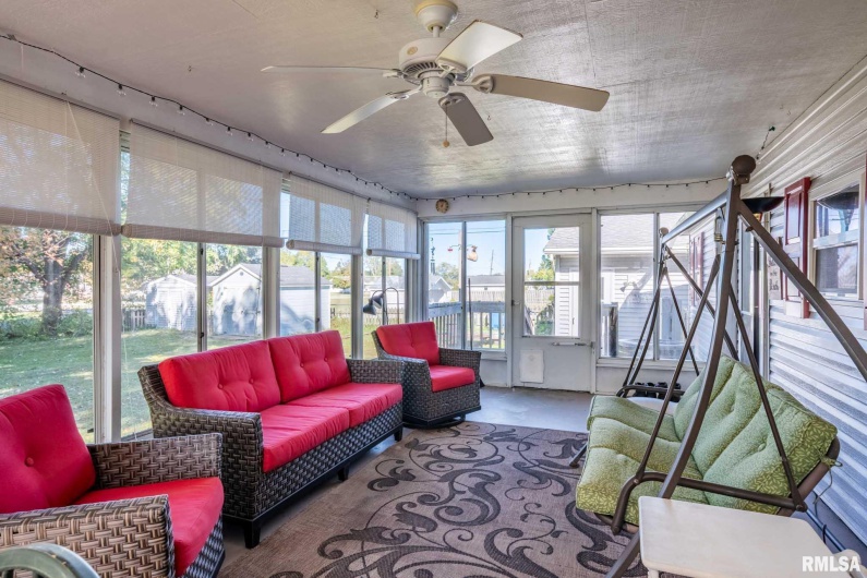 107 GEORGE Street, Hurst, Illinois 62949, 4 Bedrooms Bedrooms, 0 ,2 BathroomsBathrooms,Residential,For Sale,GEORGE,0,RMAQC4268771