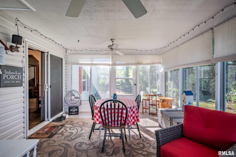 107 GEORGE Street, Hurst, Illinois 62949, 4 Bedrooms Bedrooms, 0 ,2 BathroomsBathrooms,Residential,For Sale,GEORGE,0,RMAQC4268771