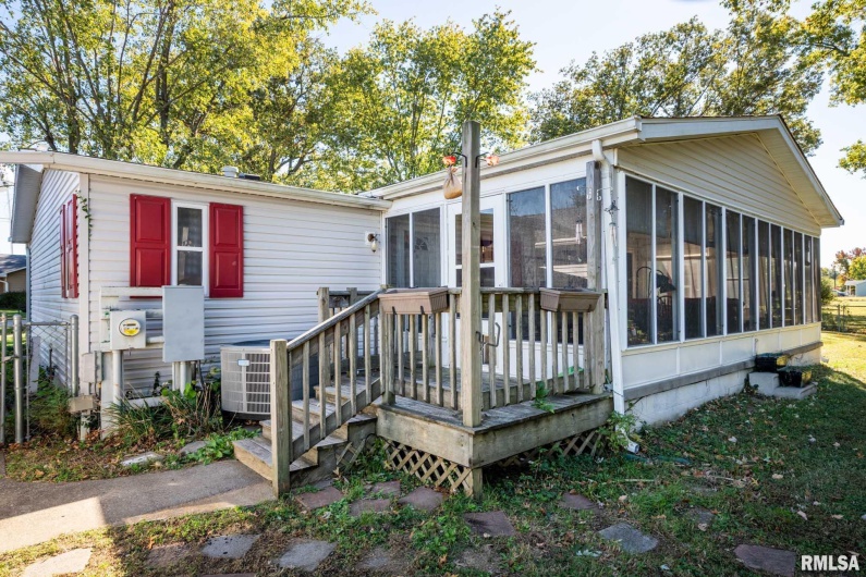 107 GEORGE Street, Hurst, Illinois 62949, 4 Bedrooms Bedrooms, 0 ,2 BathroomsBathrooms,Residential,For Sale,GEORGE,0,RMAQC4268771