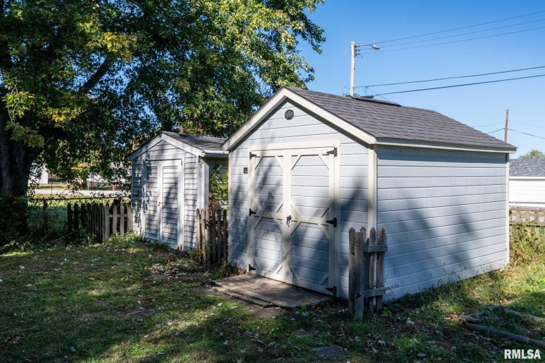 107 GEORGE Street, Hurst, Illinois 62949, 4 Bedrooms Bedrooms, 0 ,2 BathroomsBathrooms,Residential,For Sale,GEORGE,0,RMAQC4268771