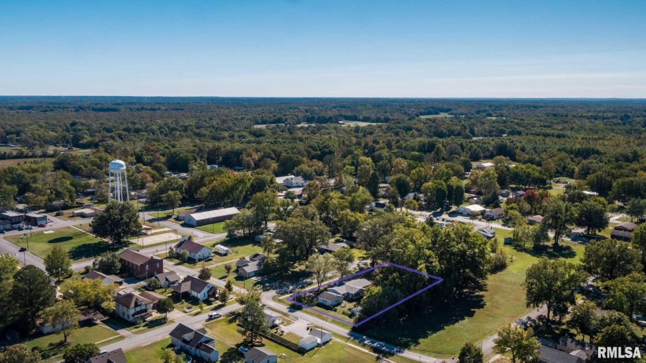 107 GEORGE Street, Hurst, Illinois 62949, 4 Bedrooms Bedrooms, 0 ,2 BathroomsBathrooms,Residential,For Sale,GEORGE,0,RMAQC4268771