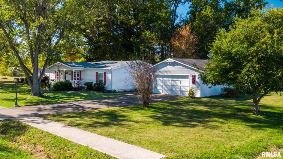 107 GEORGE Street, Hurst, Illinois 62949, 4 Bedrooms Bedrooms, 0 ,2 BathroomsBathrooms,Residential,For Sale,GEORGE,0,RMAQC4268771