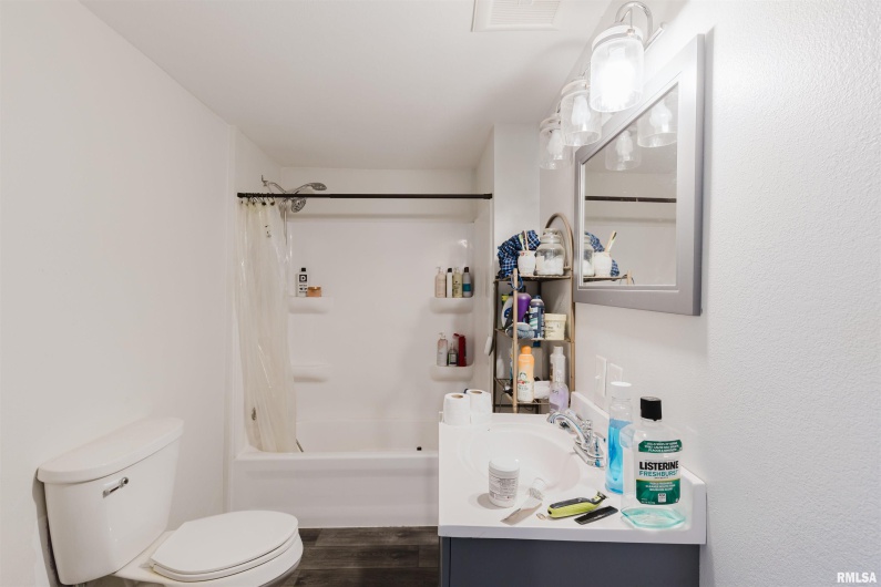 1200 ADAMS Street, Herrin, Illinois 62948, 3 Bedrooms Bedrooms, 0 ,1 BathroomBathrooms,Residential,For Sale,ADAMS,0,RMAQC4268777