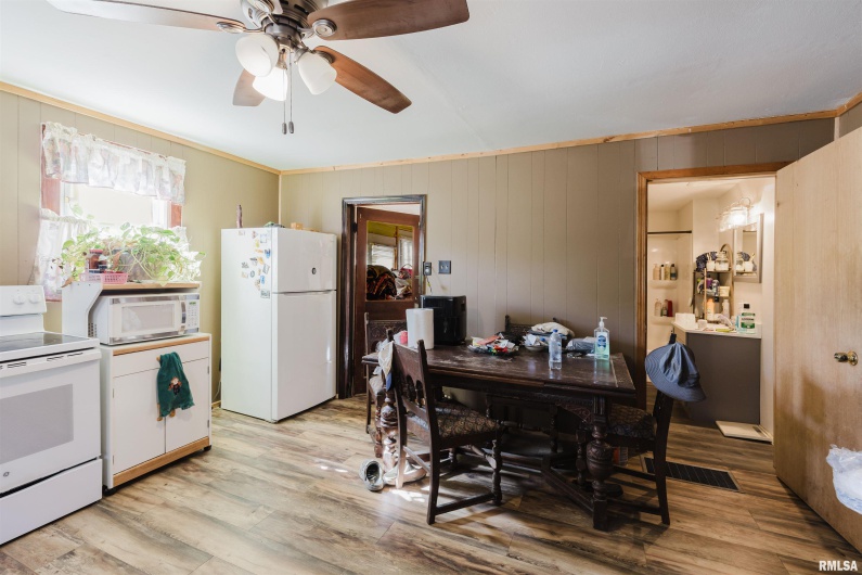 1200 ADAMS Street, Herrin, Illinois 62948, 3 Bedrooms Bedrooms, 0 ,1 BathroomBathrooms,Residential,For Sale,ADAMS,0,RMAQC4268777