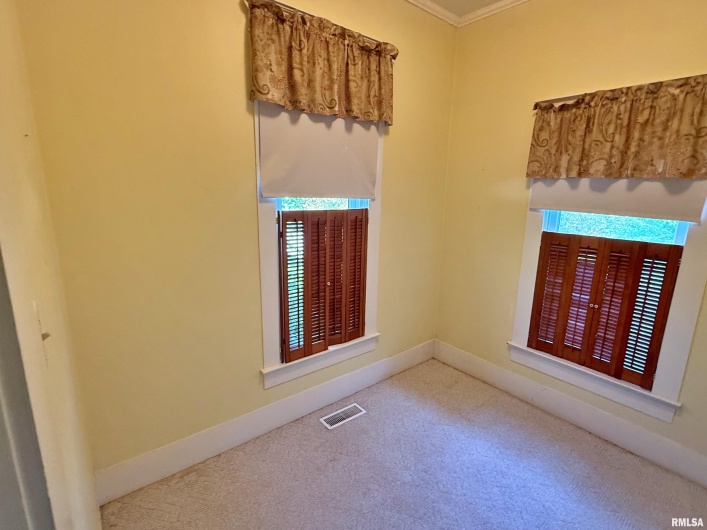 601 5TH Street, Metropolis, Illinois 62960, 3 Bedrooms Bedrooms, 0 ,2 BathroomsBathrooms,Residential,For Sale,5TH,0,RMAEB459778