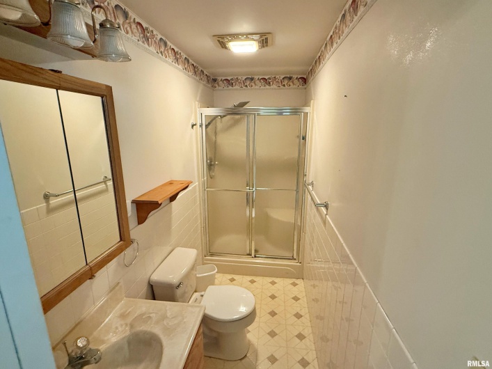 601 5TH Street, Metropolis, Illinois 62960, 3 Bedrooms Bedrooms, 0 ,2 BathroomsBathrooms,Residential,For Sale,5TH,0,RMAEB459778