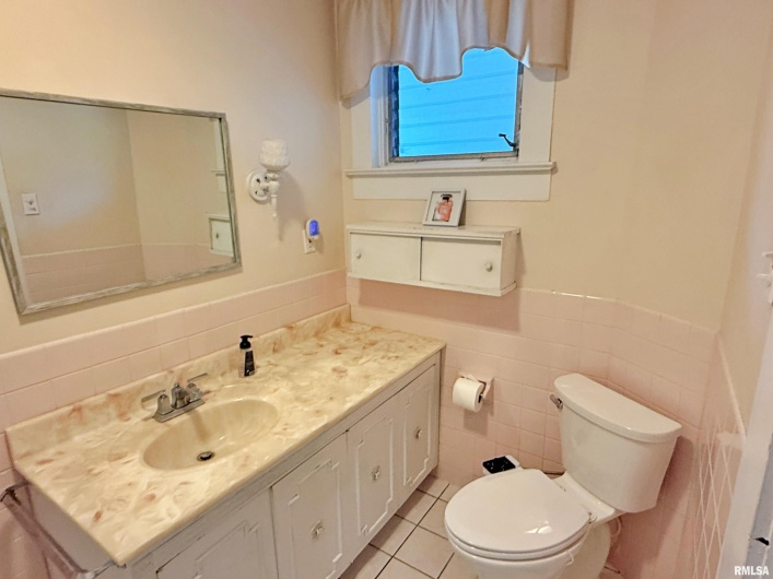 601 5TH Street, Metropolis, Illinois 62960, 3 Bedrooms Bedrooms, 0 ,2 BathroomsBathrooms,Residential,For Sale,5TH,0,RMAEB459778