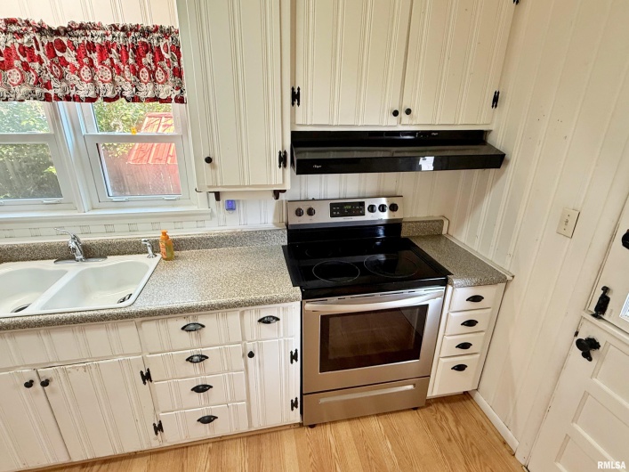 601 5TH Street, Metropolis, Illinois 62960, 3 Bedrooms Bedrooms, 0 ,2 BathroomsBathrooms,Residential,For Sale,5TH,0,RMAEB459778