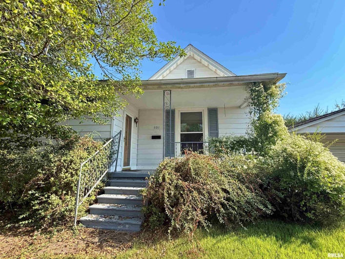 601 5TH Street, Metropolis, Illinois 62960, 3 Bedrooms Bedrooms, 0 ,2 BathroomsBathrooms,Residential,For Sale,5TH,0,RMAEB459778