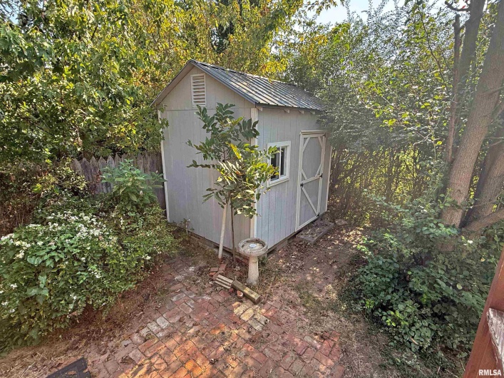 601 5TH Street, Metropolis, Illinois 62960, 3 Bedrooms Bedrooms, 0 ,2 BathroomsBathrooms,Residential,For Sale,5TH,0,RMAEB459778