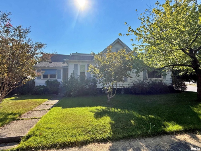 601 5TH Street, Metropolis, Illinois 62960, 3 Bedrooms Bedrooms, 0 ,2 BathroomsBathrooms,Residential,For Sale,5TH,0,RMAEB459778