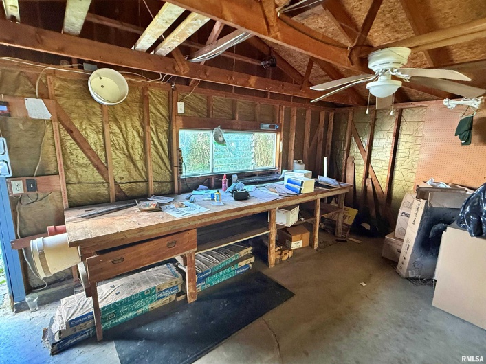 601 5TH Street, Metropolis, Illinois 62960, 3 Bedrooms Bedrooms, 0 ,2 BathroomsBathrooms,Residential,For Sale,5TH,0,RMAEB459778