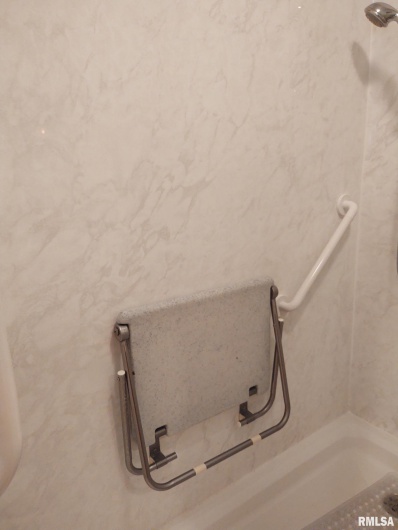 401 1ST Street, Karnak, Illinois 62956, 3 Bedrooms Bedrooms, 0 ,2 BathroomsBathrooms,Residential,For Sale,1ST,0,RMAEB458961