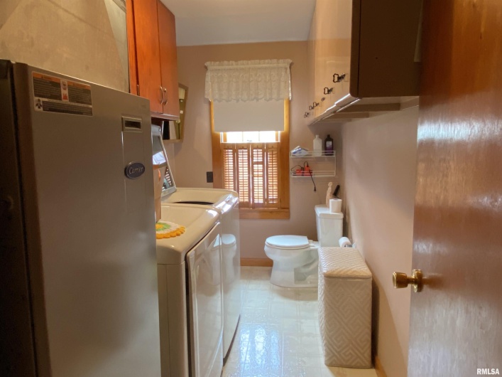 401 1ST Street, Karnak, Illinois 62956, 3 Bedrooms Bedrooms, 0 ,2 BathroomsBathrooms,Residential,For Sale,1ST,0,RMAEB458961