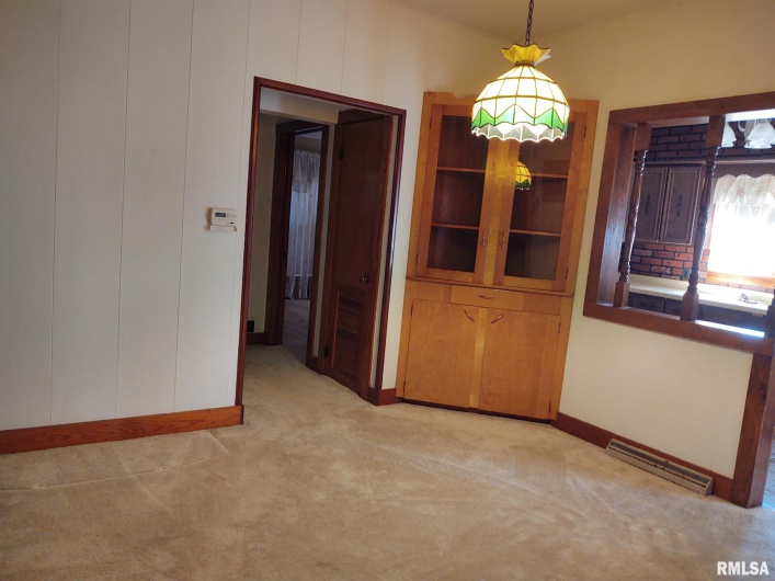 401 1ST Street, Karnak, Illinois 62956, 3 Bedrooms Bedrooms, 0 ,2 BathroomsBathrooms,Residential,For Sale,1ST,0,RMAEB458961