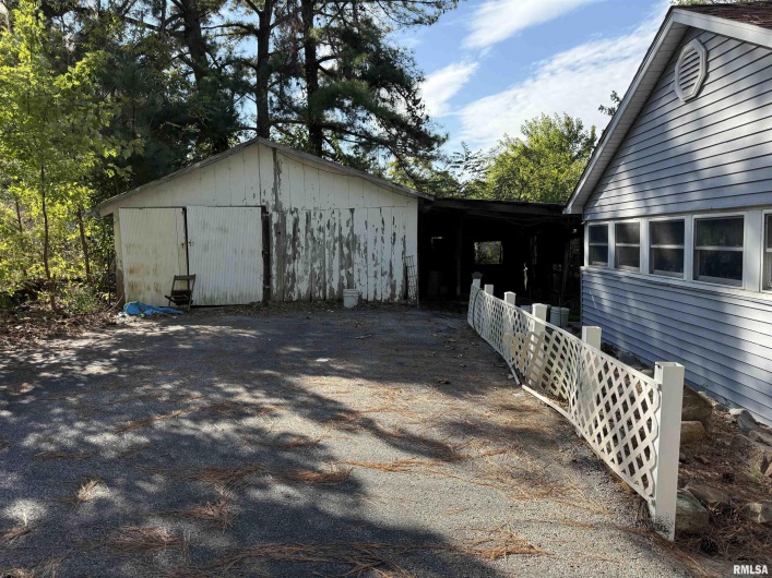 967 Bunker Street, Equality, Illinois 62934, 2 Bedrooms Bedrooms, 0 ,1 BathroomBathrooms,Residential,For Sale,Bunker,0,RMAEB460282