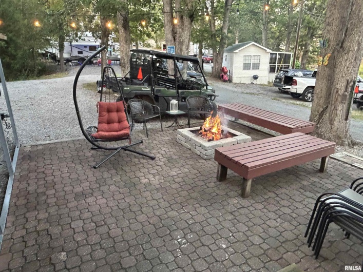 4 VICTORY Lane, Marion, Illinois 62959, 2 Bedrooms Bedrooms, 0 ,1 BathroomBathrooms,Residential,For Sale,VICTORY,0,RMAEB460286