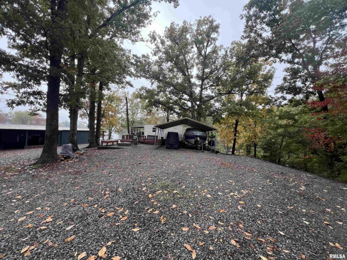 4 VICTORY Lane, Marion, Illinois 62959, 2 Bedrooms Bedrooms, 0 ,1 BathroomBathrooms,Residential,For Sale,VICTORY,0,RMAEB460286