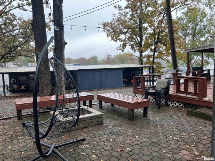 4 VICTORY Lane, Marion, Illinois 62959, 2 Bedrooms Bedrooms, 0 ,1 BathroomBathrooms,Residential,For Sale,VICTORY,0,RMAEB460286