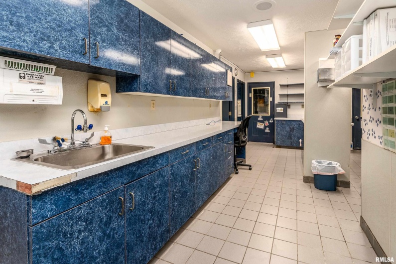 602 COURT Street, Marion, Illinois 62959, 0 , 0 ,0,Commercial Sale,For Sale,COURT,0,RMAEB460284