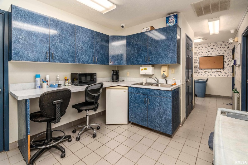 602 COURT Street, Marion, Illinois 62959, 0 , 0 ,0,Commercial Sale,For Sale,COURT,0,RMAEB460284