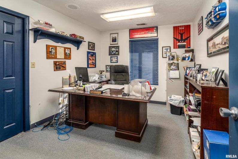 602 COURT Street, Marion, Illinois 62959, 0 , 0 ,0,Commercial Sale,For Sale,COURT,0,RMAEB460284