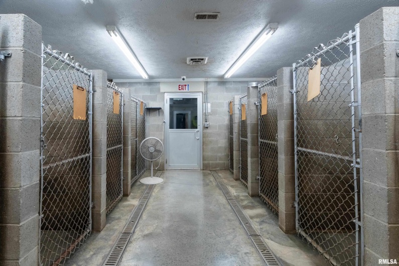 602 COURT Street, Marion, Illinois 62959, 0 , 0 ,0,Commercial Sale,For Sale,COURT,0,RMAEB460284