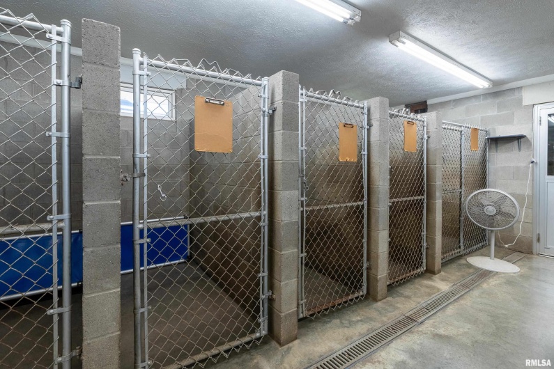 602 COURT Street, Marion, Illinois 62959, 0 , 0 ,0,Commercial Sale,For Sale,COURT,0,RMAEB460284