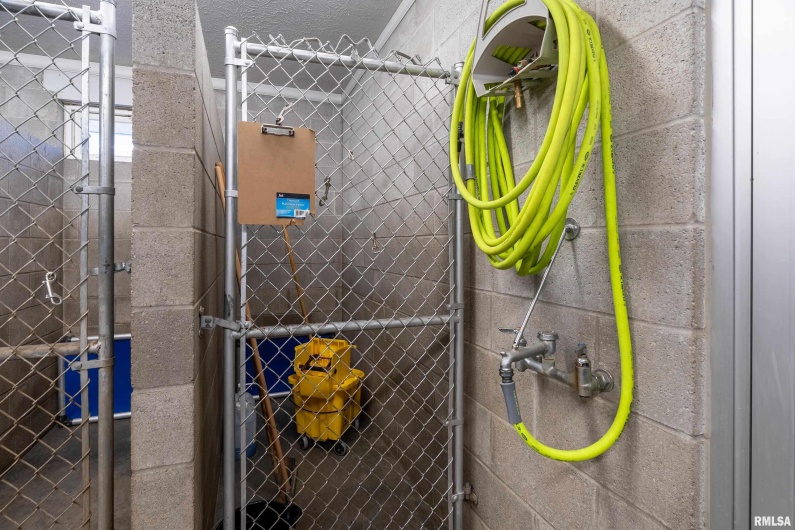 602 COURT Street, Marion, Illinois 62959, 0 , 0 ,0,Commercial Sale,For Sale,COURT,0,RMAEB460284