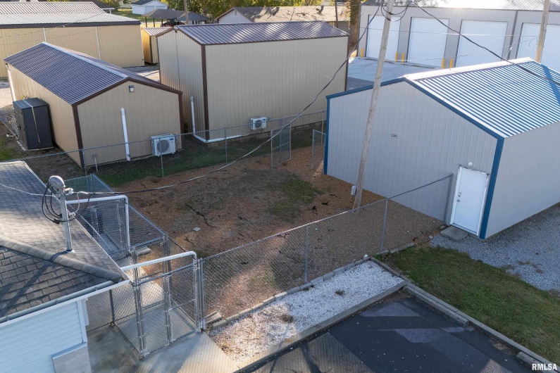 602 COURT Street, Marion, Illinois 62959, 0 , 0 ,0,Commercial Sale,For Sale,COURT,0,RMAEB460284