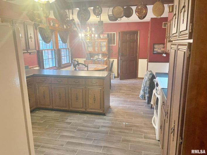 53 OLD ORCHARD Road, Metropolis, Illinois 62960, 4 Bedrooms Bedrooms, 0 ,2 BathroomsBathrooms,Residential,For Sale,OLD ORCHARD,0,RMAEB460290