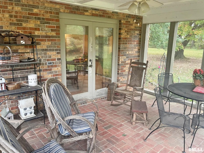 53 OLD ORCHARD Road, Metropolis, Illinois 62960, 4 Bedrooms Bedrooms, 0 ,2 BathroomsBathrooms,Residential,For Sale,OLD ORCHARD,0,RMAEB460290