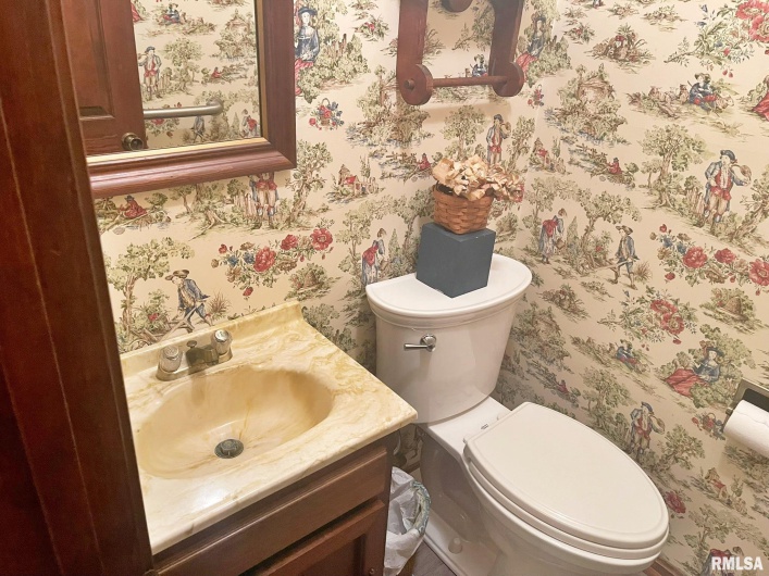 53 OLD ORCHARD Road, Metropolis, Illinois 62960, 4 Bedrooms Bedrooms, 0 ,2 BathroomsBathrooms,Residential,For Sale,OLD ORCHARD,0,RMAEB460290