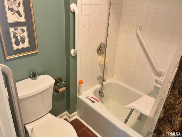 53 OLD ORCHARD Road, Metropolis, Illinois 62960, 4 Bedrooms Bedrooms, 0 ,2 BathroomsBathrooms,Residential,For Sale,OLD ORCHARD,0,RMAEB460290